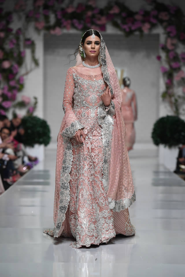 Zainab Chottani | Everything you need to know about Zainab Sajid Chottani 10 Fashion Designer Zainab Chottani FPW dresses collectiongg